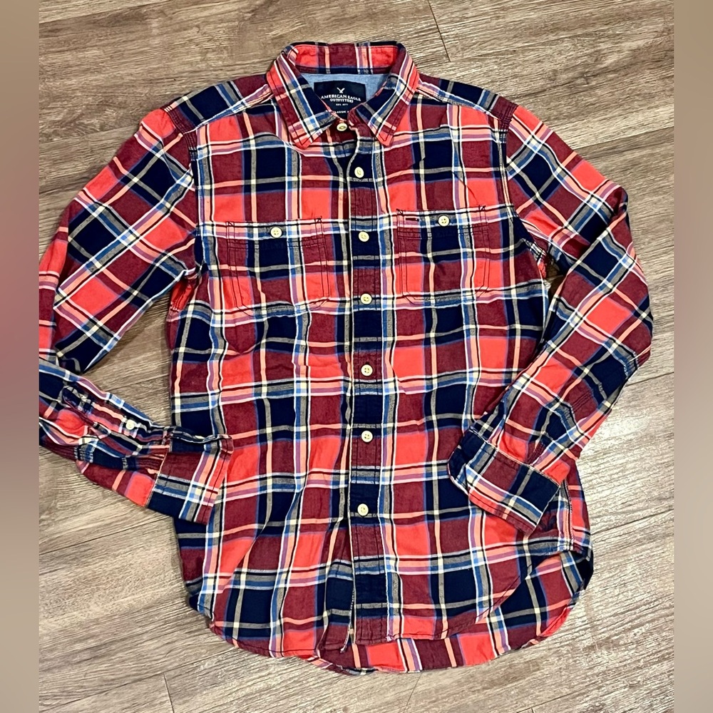 AMERICAN EAGLE perfectly worn Flannel shirt men’s size S/P long sleeve